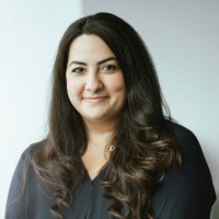 Jasmin Ghadarjani, Ma