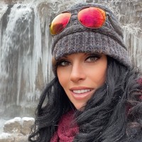 Michelle Holt