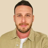 Adrián Lozano