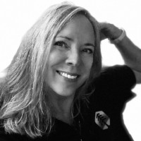 Andrea Locke