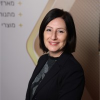 Anna Senkov