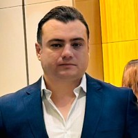 Nader Vakili