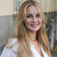 Dana Bach