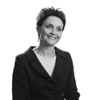 Louise Carr