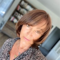 Veronique Neil