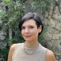 Thais Pinheiro