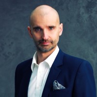 Dr Maciej Chakowski