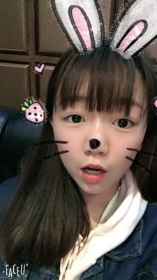 黄静雅