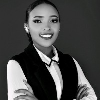 Hellen N.