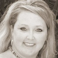 Melanie Compton