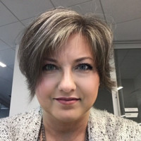 Leslie Nichols