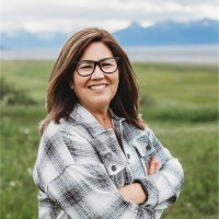 Tracey Mueller, Emba