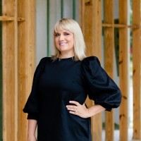 Heidi Arnold