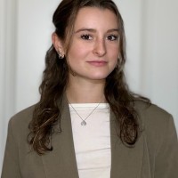 Louisa Schnitzker