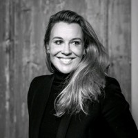 Miranda De Vries