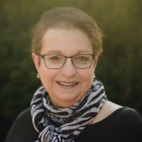 Elizabeth Mazmanian (she/her)