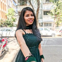 Saloni Sangle