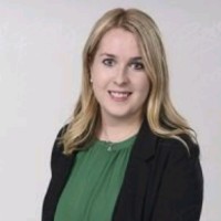 Lauren Smith, Rhia