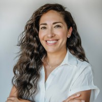 Nydia R.
