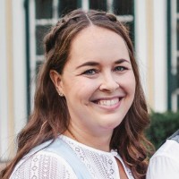 Theresa Bayer