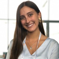 Cláudia Constantino