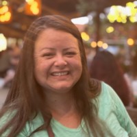 Amanda Leonard