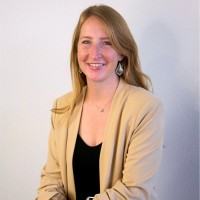 Whitney Guvernator (Boger), Cm
