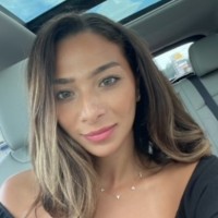 Arianna Zee