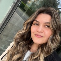 Özge Esirgenç