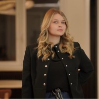 Youna Strowski De Lenka