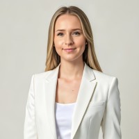 Lynnea Benson