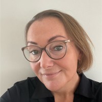 Miriam Van Der Waart