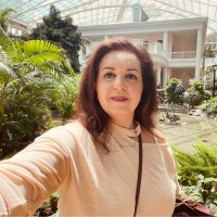 Niloufar Vakil`