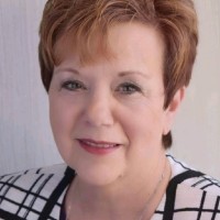 Marianne Booth