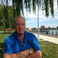 Nicholas Knowles
