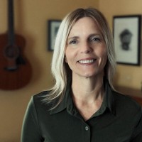 Andrea Peterman, Mpa