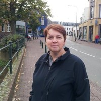 Caroline V Kar