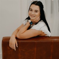 Hailey Sells