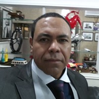 Gelson Lara e Paes Tatui