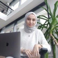 Zehra Ç.