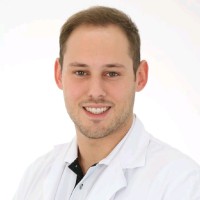 Dr. Med. Daniel Rais