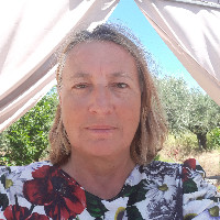 Lorraine Matthews