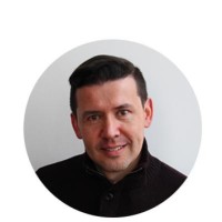 Dr. Christian Muñoz Farías