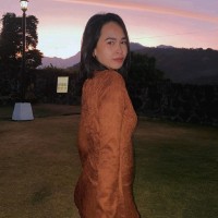 Angela Aragones