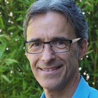 Dr. Hans Olms
