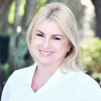 Suzanne Castello