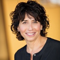 Sarah D Stone