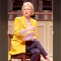 Suzanne Phillips