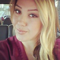 Laura A Robles Robles