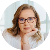 Roberta Tronco Nunes, Cea
